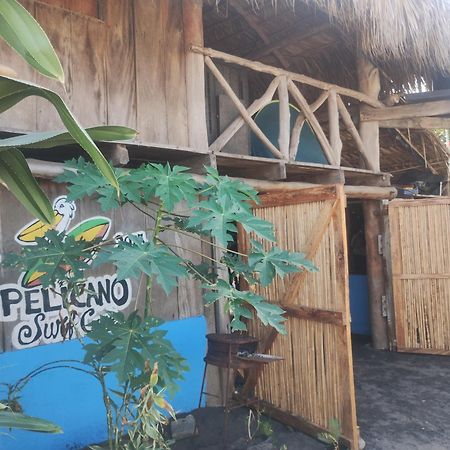 לה ליברטאד Pelicano Surf Camp מראה חיצוני תמונה